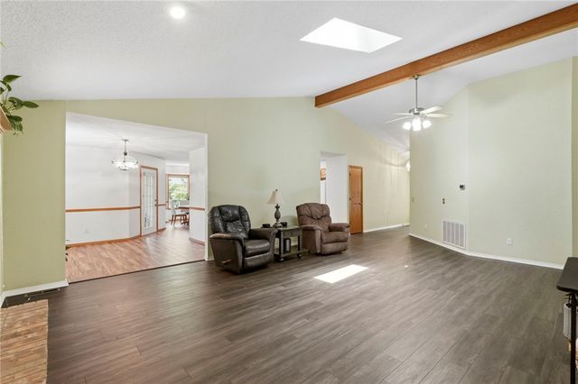 11 Wiltshire Drive, Bella Vista, AR 72714
