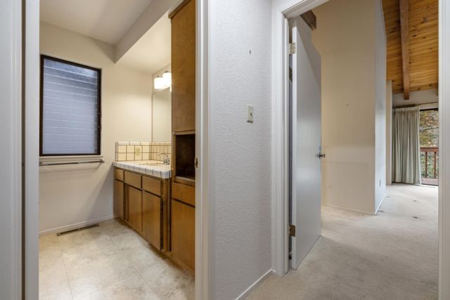 218 Brook Way, Modesto, CA 95354