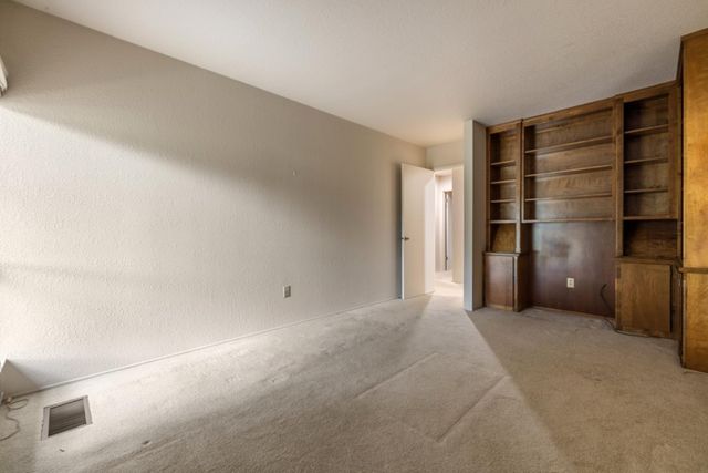 218 Brook Way, Modesto, CA 95354