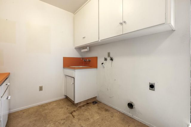 218 Brook Way, Modesto, CA 95354