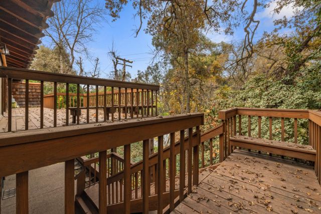 218 Brook Way, Modesto, CA 95354