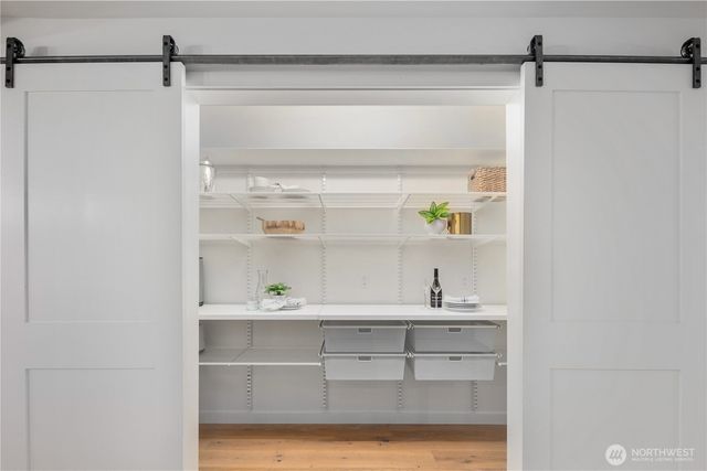 1633 E Calhoun Street, Seattle, WA 98112