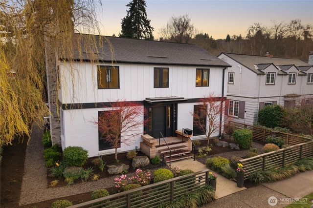 1633 E Calhoun Street, Seattle, WA 98112