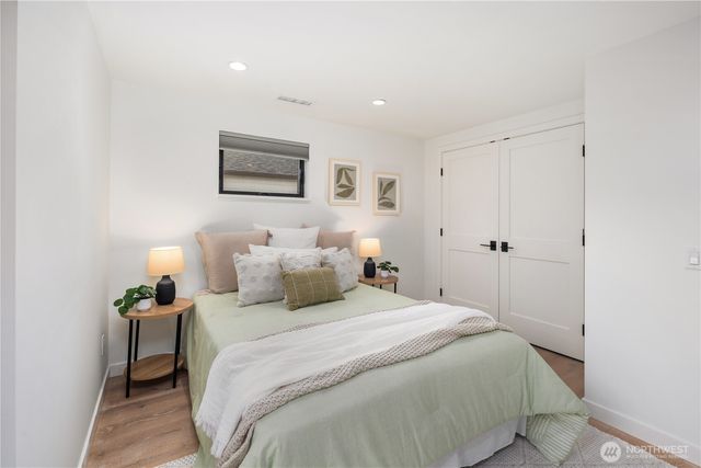 1633 E Calhoun Street, Seattle, WA 98112