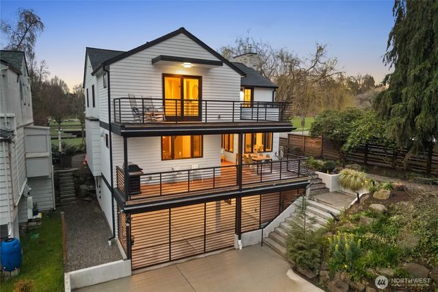 1633 E Calhoun Street, Seattle, WA 98112