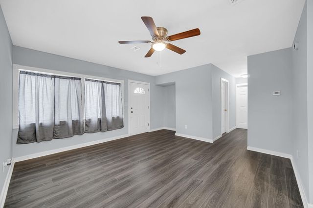 436 E 47th Place, Gary, IN 46409