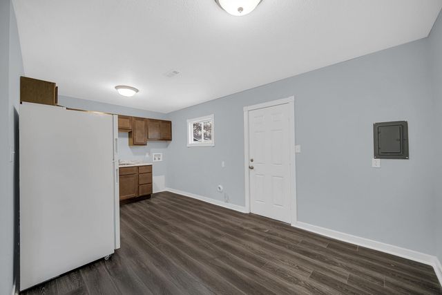 436 E 47th Place, Gary, IN 46409