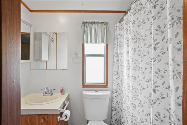 11989 S Howard Road, Yucca, AZ 86438