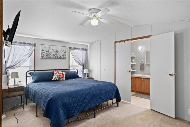 11989 S Howard Road, Yucca, AZ 86438