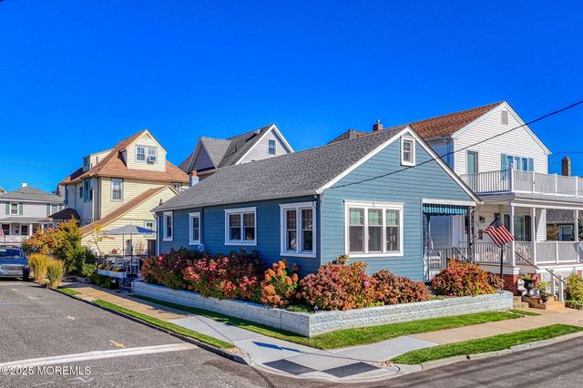 125 Stockton Avenue, Ocean Grove, NJ 07756
