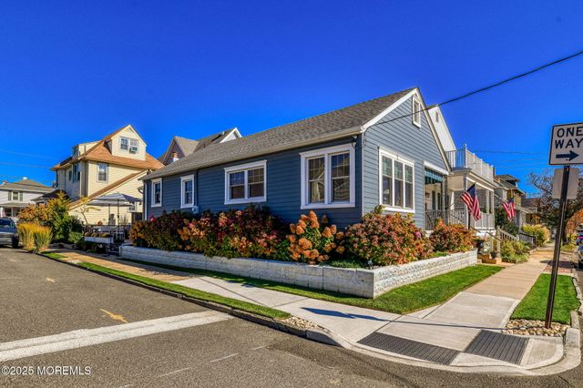 125 Stockton Avenue, Ocean Grove, NJ 07756