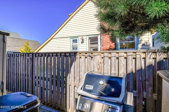 125 Stockton Avenue, Ocean Grove, NJ 07756