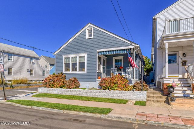 125 Stockton Avenue, Ocean Grove, NJ 07756