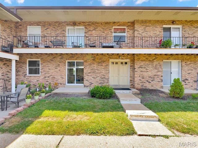 6910 Colonial Woods Drive 95, St Louis, MO 63129