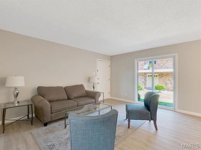 6910 Colonial Woods Drive 95, St Louis, MO 63129