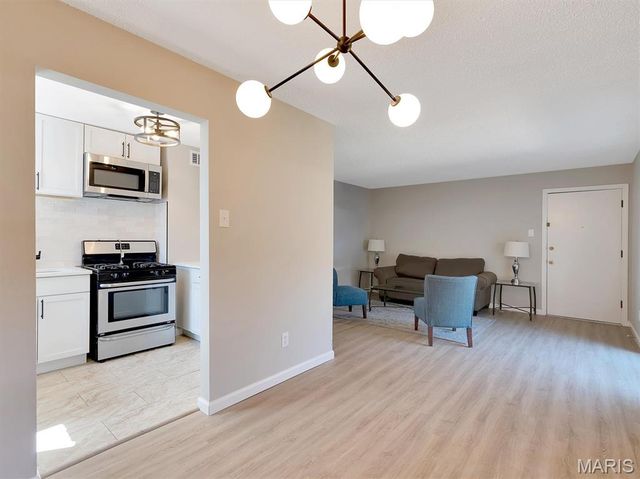 6910 Colonial Woods Drive 95, St Louis, MO 63129