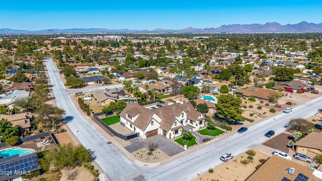 4224 E DESERT COVE Avenue, Phoenix, AZ 85028