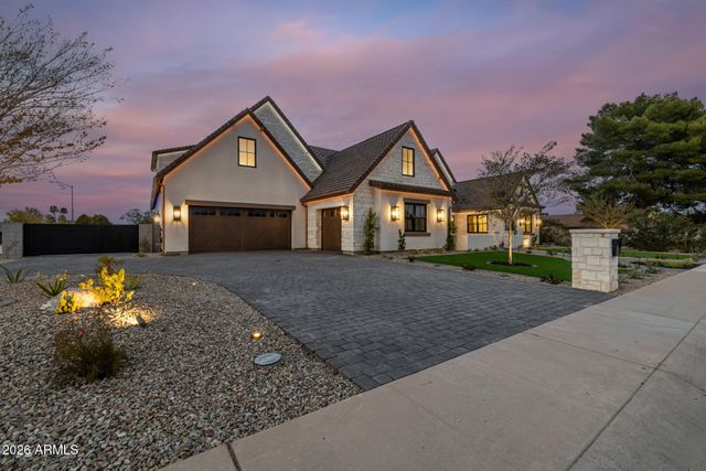 4224 E DESERT COVE Avenue, Phoenix, AZ 85028