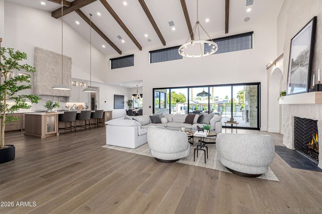 4224 E DESERT COVE Avenue, Phoenix, AZ 85028