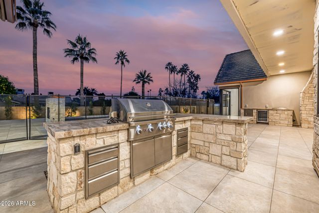 4224 E DESERT COVE Avenue, Phoenix, AZ 85028