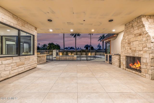 4224 E DESERT COVE Avenue, Phoenix, AZ 85028