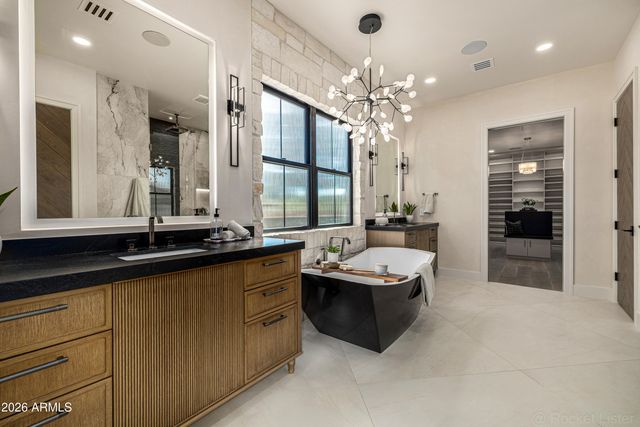 4224 E DESERT COVE Avenue, Phoenix, AZ 85028