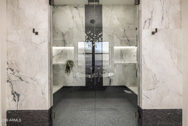 4224 E DESERT COVE Avenue, Phoenix, AZ 85028