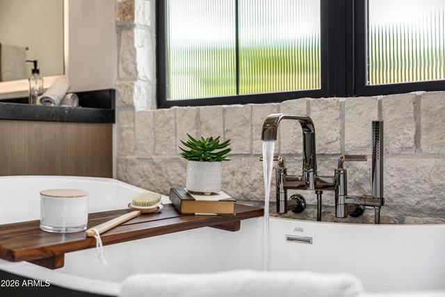 4224 E DESERT COVE Avenue, Phoenix, AZ 85028