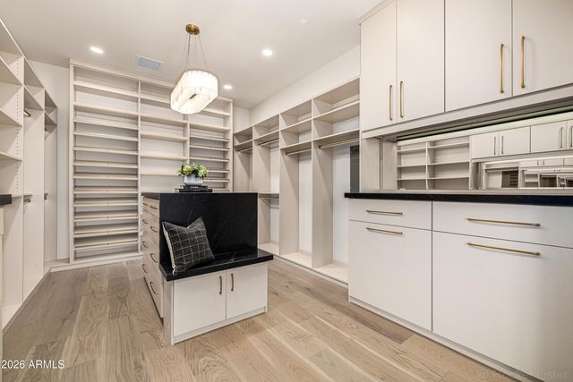 4224 E DESERT COVE Avenue, Phoenix, AZ 85028