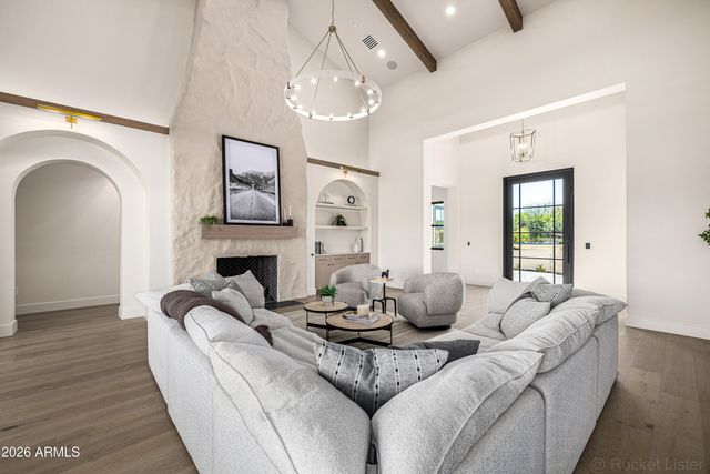 4224 E DESERT COVE Avenue, Phoenix, AZ 85028