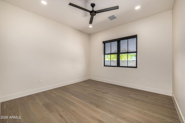 4224 E DESERT COVE Avenue, Phoenix, AZ 85028