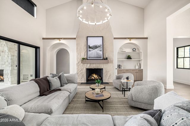 4224 E DESERT COVE Avenue, Phoenix, AZ 85028