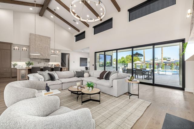 4224 E DESERT COVE Avenue, Phoenix, AZ 85028