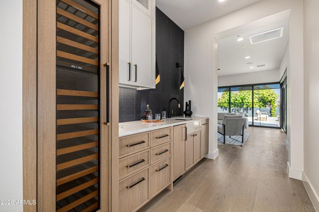 4224 E DESERT COVE Avenue, Phoenix, AZ 85028