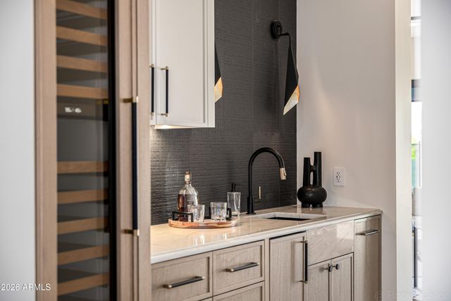 4224 E DESERT COVE Avenue, Phoenix, AZ 85028