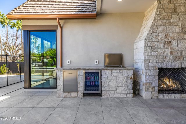 4224 E DESERT COVE Avenue, Phoenix, AZ 85028