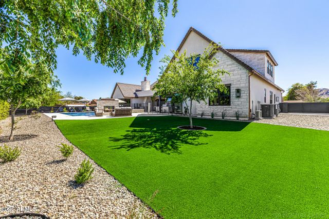 4224 E DESERT COVE Avenue, Phoenix, AZ 85028