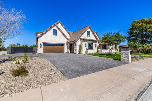 4224 E DESERT COVE Avenue, Phoenix, AZ 85028