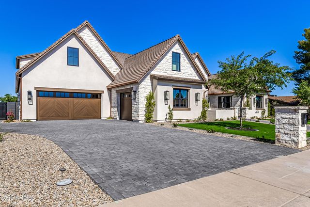 4224 E DESERT COVE Avenue, Phoenix, AZ 85028