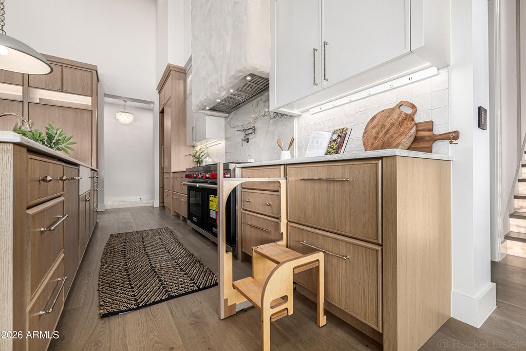 Image 16 of property listing at 4224 E DESERT COVE Avenue, Phoenix, AZ 85028