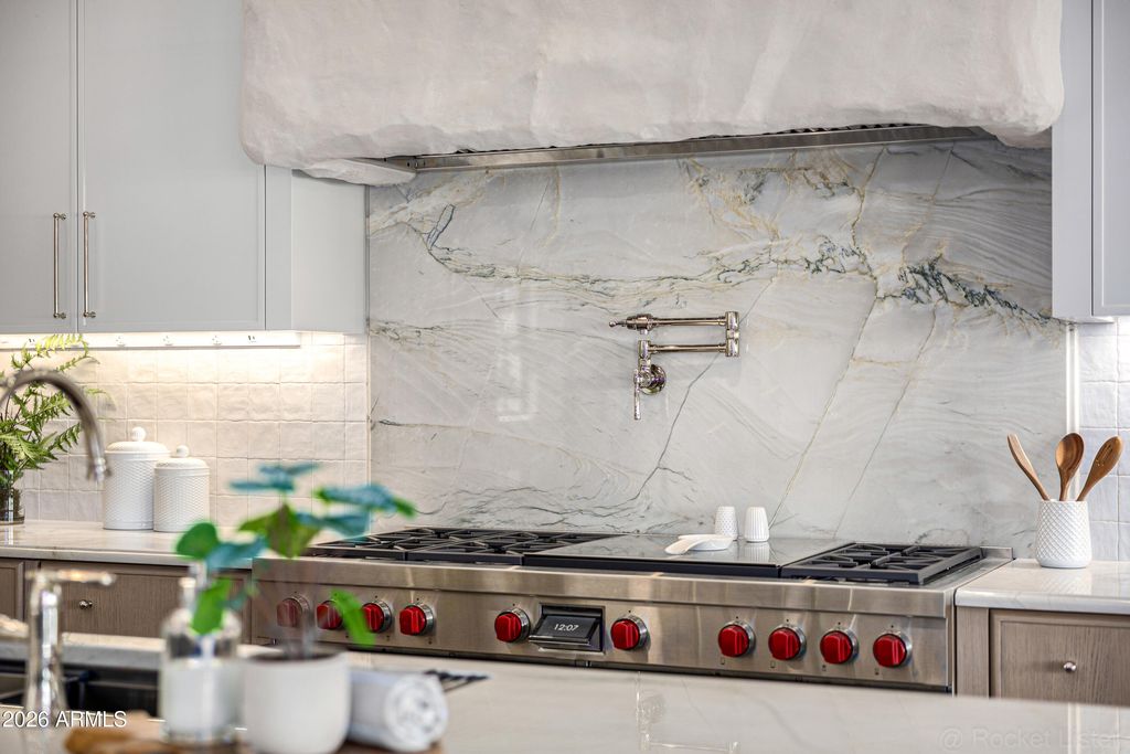 Image 21 of property listing at 4224 E DESERT COVE Avenue, Phoenix, AZ 85028