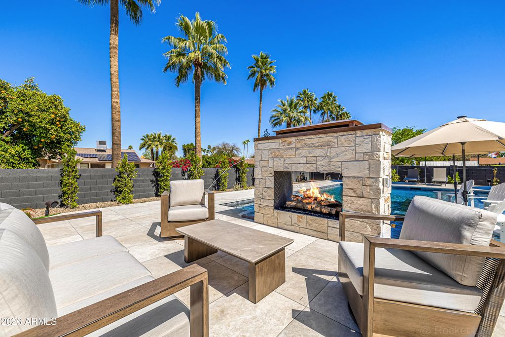 Image 27 of property listing at 4224 E DESERT COVE Avenue, Phoenix, AZ 85028