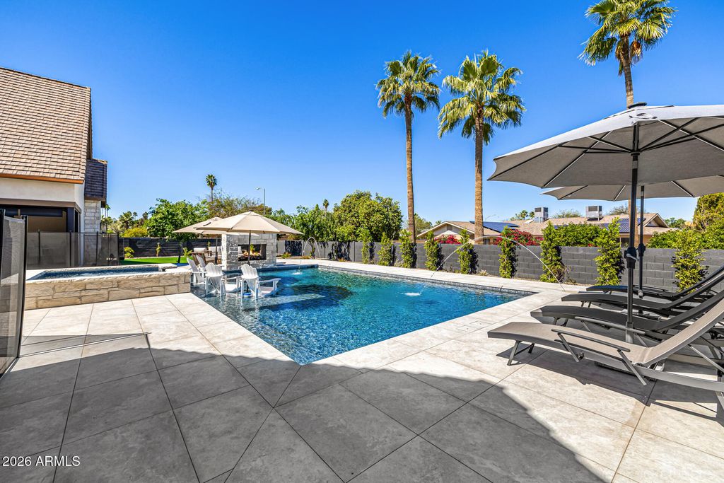 Image 29 of property listing at 4224 E DESERT COVE Avenue, Phoenix, AZ 85028