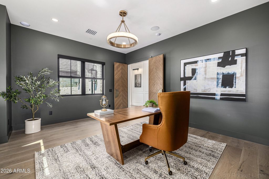 Image 40 of property listing at 4224 E DESERT COVE Avenue, Phoenix, AZ 85028