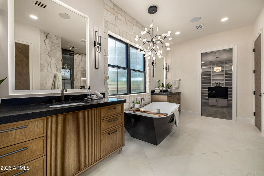 Image 46 of property listing at 4224 E DESERT COVE Avenue, Phoenix, AZ 85028