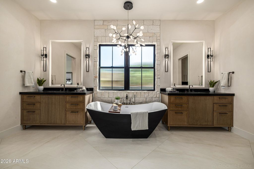 Image 47 of property listing at 4224 E DESERT COVE Avenue, Phoenix, AZ 85028