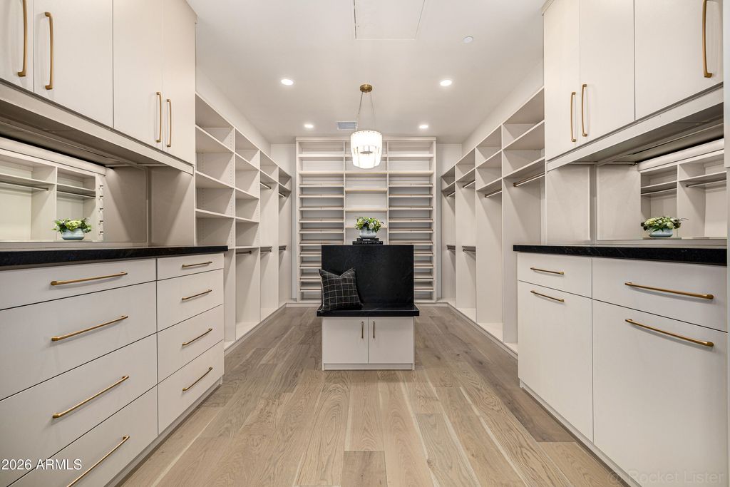 Image 53 of property listing at 4224 E DESERT COVE Avenue, Phoenix, AZ 85028