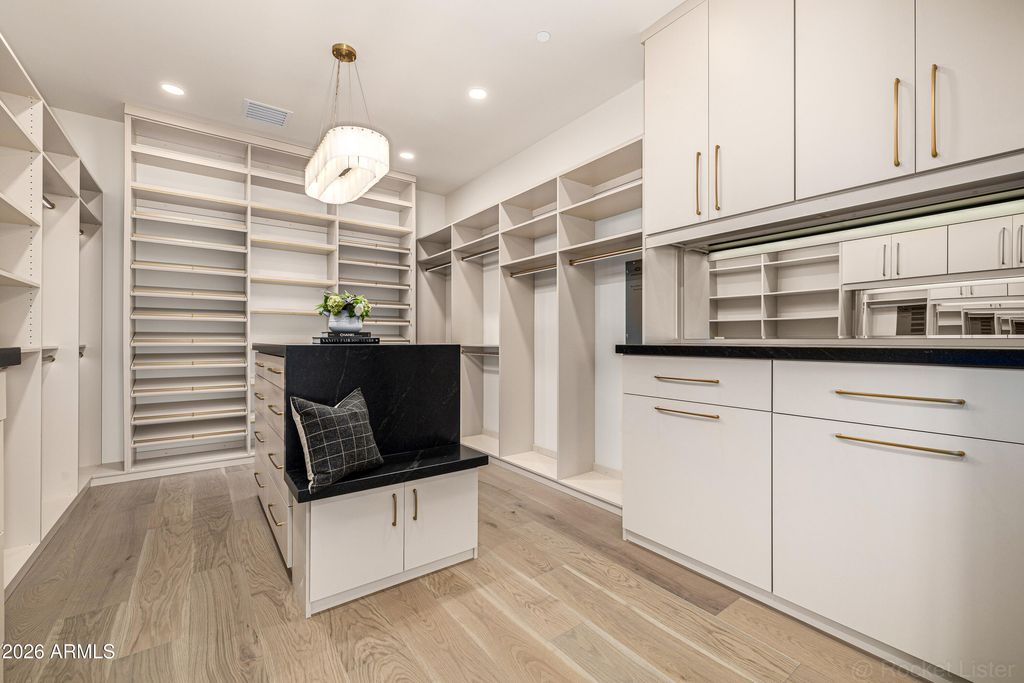 Image 54 of property listing at 4224 E DESERT COVE Avenue, Phoenix, AZ 85028