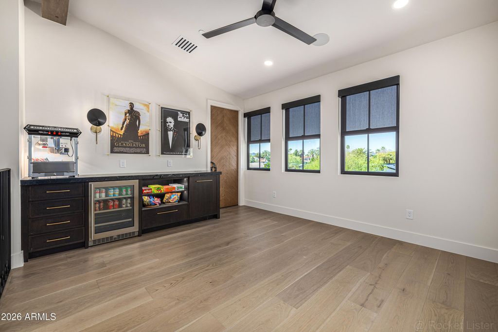 Image 63 of property listing at 4224 E DESERT COVE Avenue, Phoenix, AZ 85028