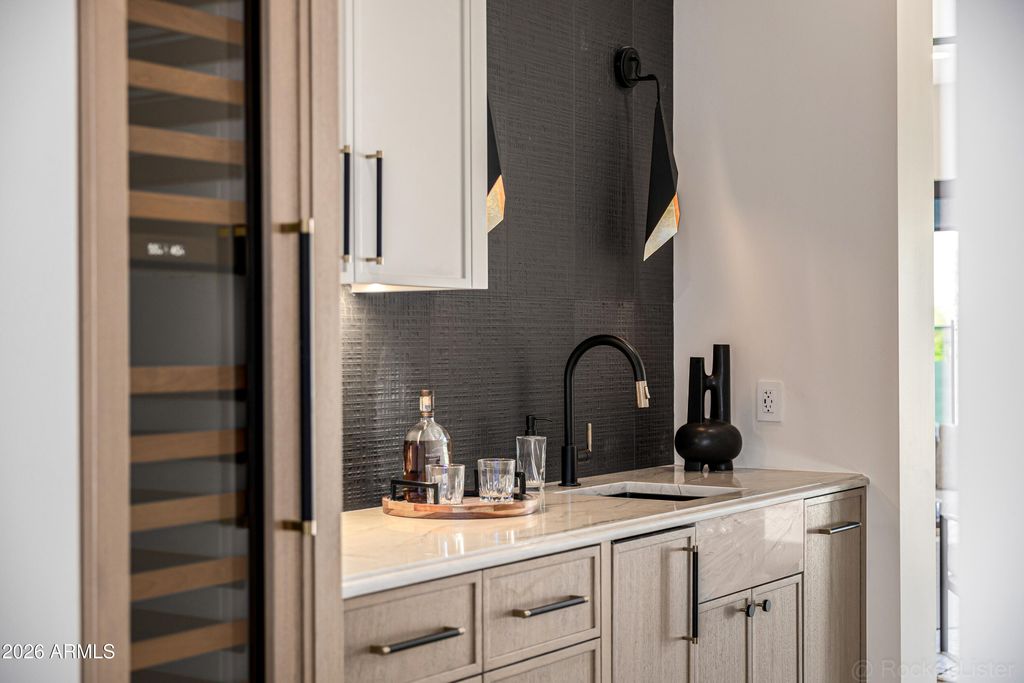 Image 69 of property listing at 4224 E DESERT COVE Avenue, Phoenix, AZ 85028